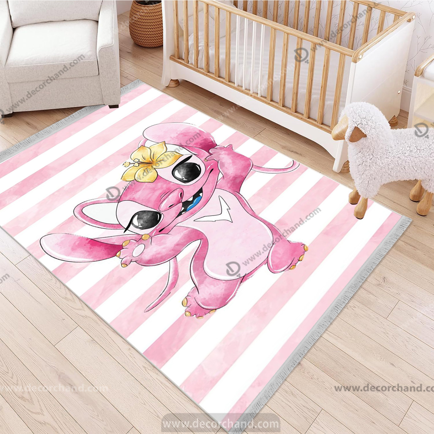 فرش چاپی اتاق دختر طرح استیچ صورتی